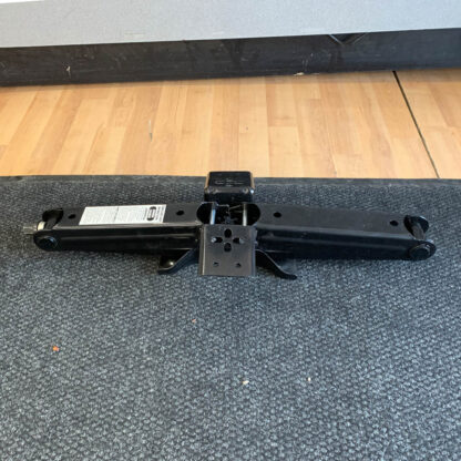 ProGrade 5000LB Manual Scissor Jack