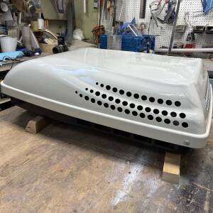 Used Dometic Penguin II Air Conditioner 11,000 BTU w/ Manual Ceiling Assembly - White